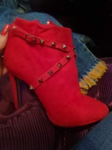 Turkiyeden alinib 1 defe geyinilib ideal veziyetdedir