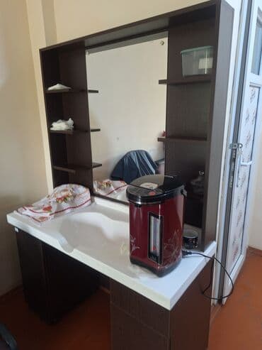 hyaluron tursusu aptek: Bərbər salonu üçün mebel dəsti - Geniş iş masası və böyük divar — 2