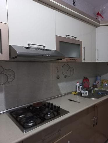 Mətbəx mebeli: Künc tipli mətbəx mebeli dəsti - Üst və alt dolablar: parlaq — 2