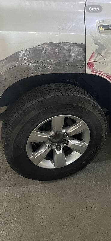 265-65-17 təkəri satılır.Normal vəziyyətdə təkərlər Qara
