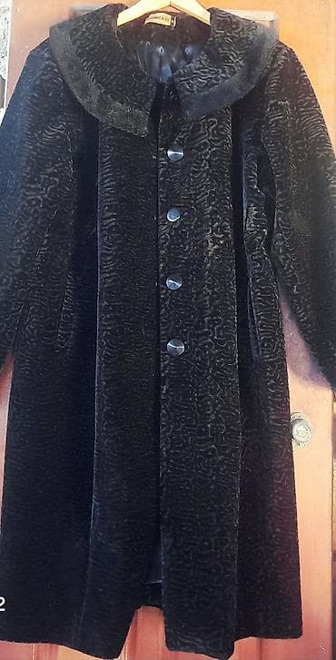 Paltolar: Qadın üçün qara kürklü palto - Material: məxməri/şinşilla effektli — 1