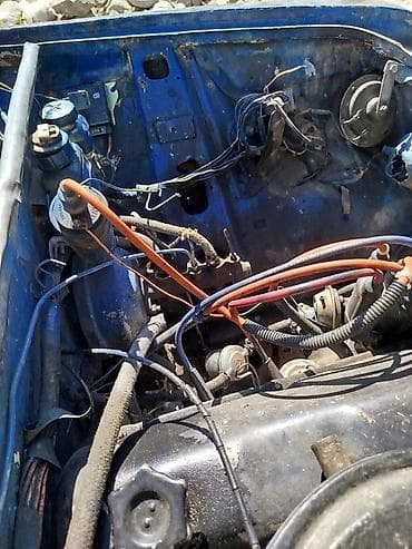 uaz 452 satilir: Salam maşının sənəti verilmir karobqa 2 atır mator 01 matorudu — 6