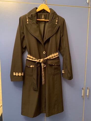 KISS markasi 44-46 razmere geden plas satilir. Eynime boyuk oldugu