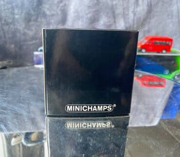 maşın modeli: Kolleksiya ücün avtomobil modeli Porsche 911 997II Carerra GTS — 2