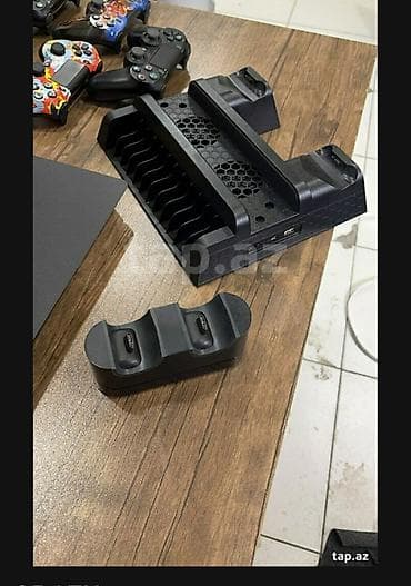 PS4 üçün çoxfunksiyalı aksessuar dəsti - İkiqat gamepad şarj