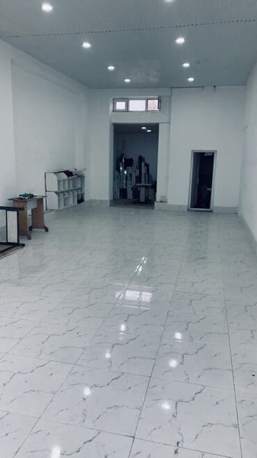 mərmər döşəmə: Fərqli ölçülərdə və çalarlarda mövcud olan mərmər plitələr müxtəlif — 8