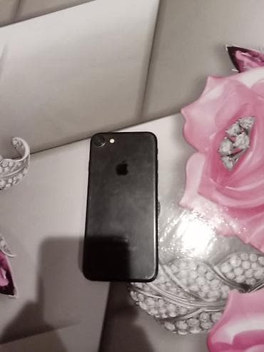 iphone pro max 13 dubai: IPhone 7, 32 GB, Qara, Barmaq izi — 2