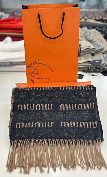 Şarf qutuda - Model: saçaqlı, düzbucaqlı forma - Material: yumşaq