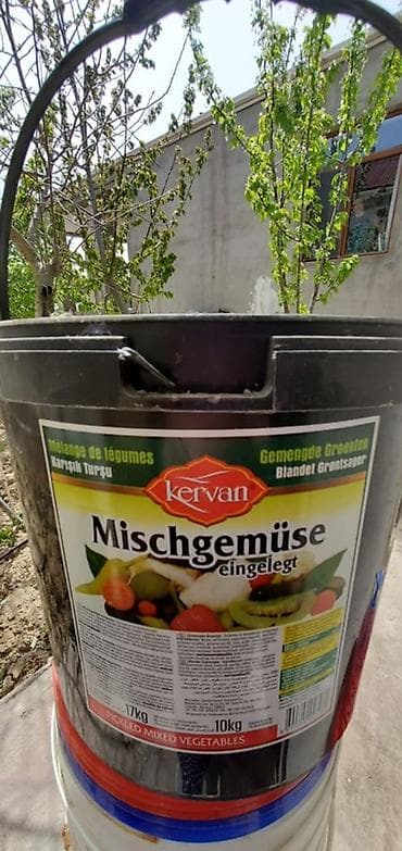 Məhsul: Qarışıq turşu VEDRE (bosh) - Brendlər: Kervan və Yakamoz -