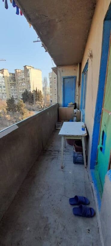 9 ci mikrorayon satilan evler: Bakı, 3 otaqlı, Köhnə tikili, m. Həzi Aslanov, 90 kv. m — 3