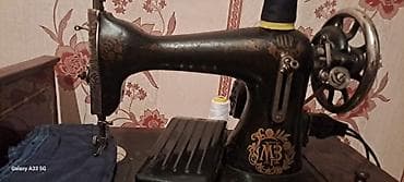 Elektrik pedallı vintaj tikiş maşını – “MB” emblemi ilə - Korpus — 4