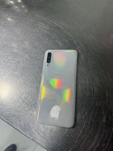 Samsung Galaxy A50, rəng - Ağ