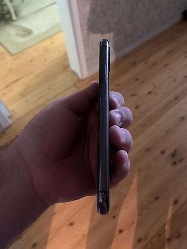 telefon j1: IPhone X, Space Gray, Simsiz şarj — 3