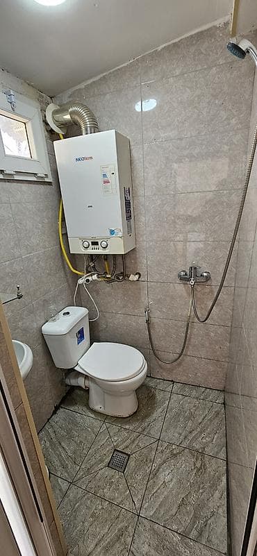 yevlax kiraye ev: Nerimanov metrosu yani Life centr teref 5 nomreli xesdexana Logosla uz — 5