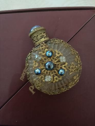 Ətir qabı yaşı 80 çox olar toy hədiyyəsi olub incə zərif gözəl
