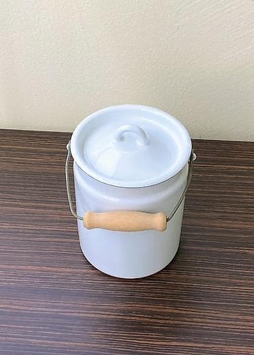 Emalli Süd Qabı Qapaqlı Sovetindir. Anlayışı olan biləcək baxanda