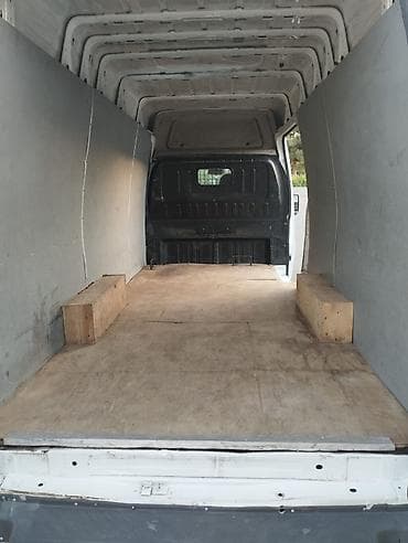 fort yük: Yükdaşıma üçün geniş həcmli ağ furgon – Ford Transit (uzadılmış və — 4