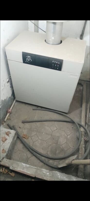 kombi mator: Qazla işləyən döşəmə tipli kombi/qazanxana aparatı - Tip: Döşəməüstü — 1