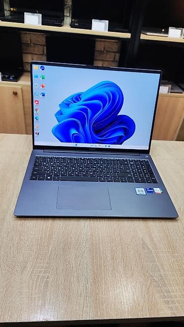 Huawei Matebook D16 ​🧠 Prosessor (CPU): Intel Core i7-13700H ​💾