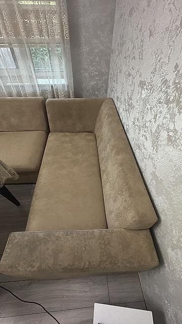 düz divanlar: İşlənmiş, Künc divan, Divan — 3