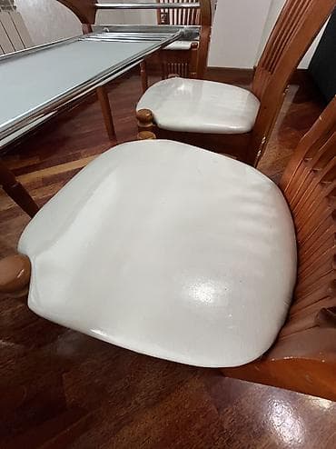 masa 2ci əl: Shusheli stol 6 stul ile
ishlenib,veziyyeti 8/10 — 3