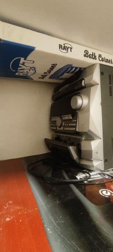 LG musiqi mərkəzi iki kalonkasi var çox gözəl səs efekti var.aux ilə lalafo.az -da LG musiqi mərkəzi iki kalonkasi var çox gözəl səs efekti var.aux ilə