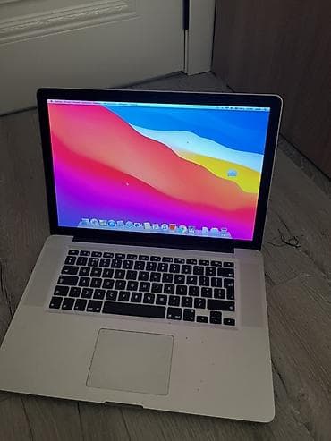 Masaüstü kompüterlər və iş stansiyaları: Apple MacBook Pro noutbuku - Korpus: gümüş rəngli alüminium unibody — 4