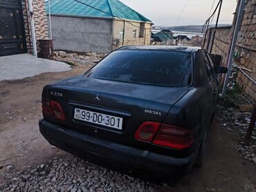 Sol, Mercedes-Benz E220, 1997 il, Gürcüstan