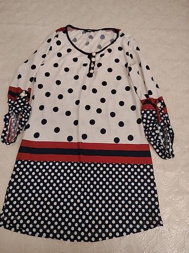 Qadın tunika/kofta - Dizayn: Ağ əsas fon üzərində dənəvər (polka dot)