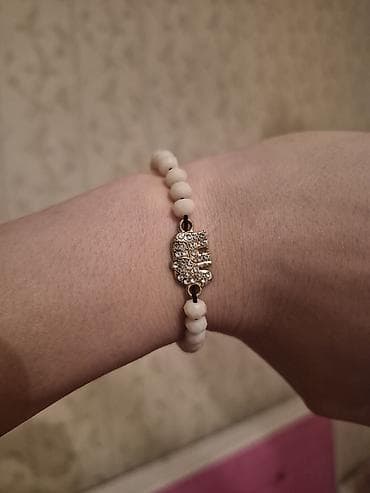 Браслеты: Aksesuarlı muncuq qolbaq - Rəng: krem-ağ muncuqlar - Material: hamar — 1