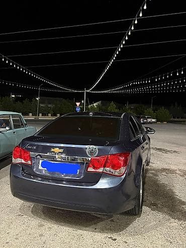 zapas təkər: Chevrolet Cruze: 1.4 l | 2014 il 286000 km Sedan — 10