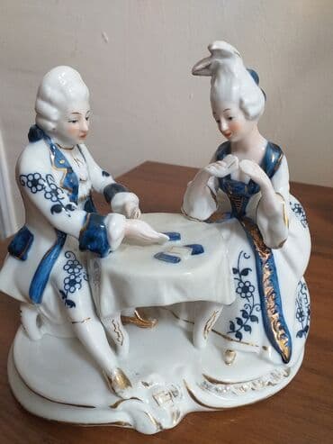 Фаянс,Англия,есть склейка на подножке