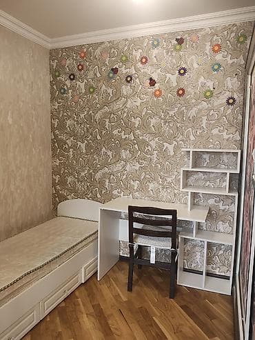 bir otaqlı ev satılır: Mənzilin 2 otaqli3 peredelka. - Geniş dəhliz: iki qapılı, güzgülü — 8