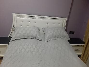 divar desen: Yataq otağı dəsti Tərkibi: - Çarpayı: yumşaq döşəməli, düyməli — 4