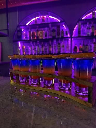 asbaz işi axtaranlar: Barmen, 24 yaş, 5 ildən artıq təcrübə — 7