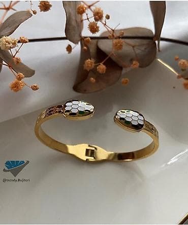 Бижутерия: Qızılı rəngli zərif qolbaq - Material: Polad/Qaralmaz, yüksək parlaq — 1