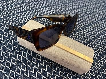 3d acki: Jimmy Choo gün eynəyi - Model: kəpənək/kedi-eye siluetli, qalın — 2