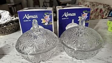 Şirniyyat qabı – qapaqlı, şüşə/kristal naxışlı dizayn. Xüsusiyyətlər