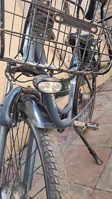 Musiqi alətləri: Şəhər tipli elektrik velosipedi Xüsusiyyətlər: - Ön təkərdə elektrik — 8