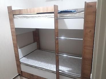 Ev və bağ: İkimərtəbəli kravat – 250 AZN Ölçü: - Eni: 96 sm - Hündürlük: 1.90 m — 1