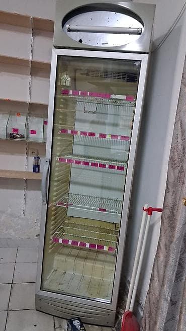 Mağaza vitrin soyuducusu - Şüşə qapılı, dikey tip vitrin soyuducu -