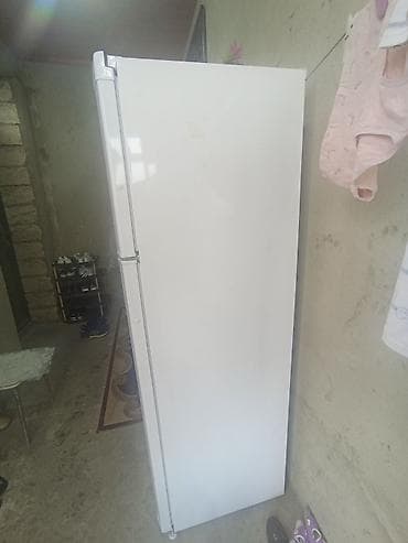 İşlənmiş 2 qapılı Beko Soyuducu Satılır, rəng - Ağ, Təkərli — 1