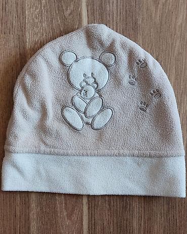 tüklü papaqlar: Papaqlar hər biri 5 manat — 6