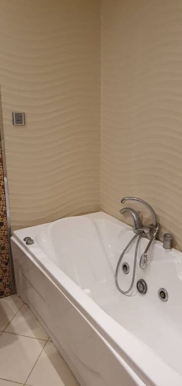 8 mikrorayon: Nərimanov metrosunun yaxınlığında şuşa icra hakimiyyətinə yaxin — 6