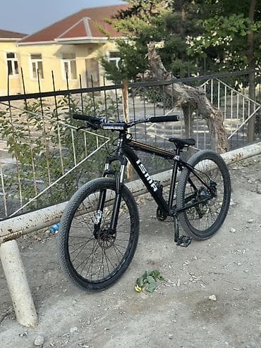 İSMA dağ velosipedi - Çərçivə: alüminium, hardtail dizayn - Təkərlər — 10
