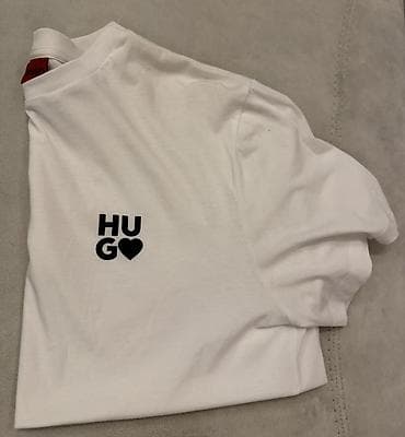 ag donlar: HUGO qadın T m razmer baha alinib 70azn satilir 1defe geyinilib)unvan — 2