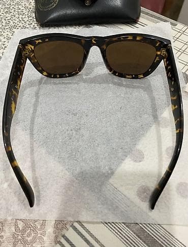 prada eynək qiyməti: Gün eynəyi, İşlənmiş — 3