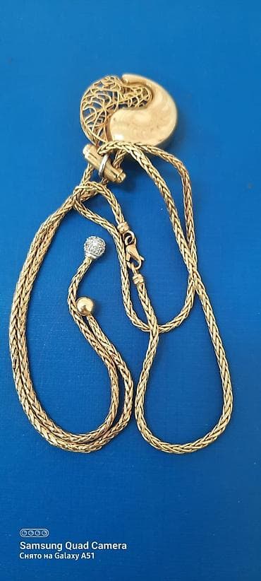 Qızılı boyunbağı - Material: qizil - Zəncir: hörmə naxışlı, ikiqat