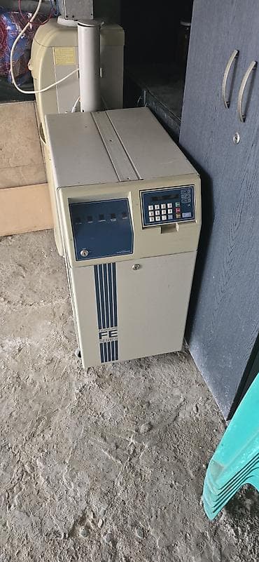 İşlənmiş UPS, > 3501 Vt, Rozetkaların sayı - 3