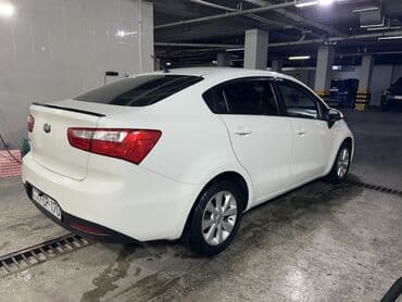 kia ced: Kia Rio: 1.4 l | 2013 il Sedan — 3